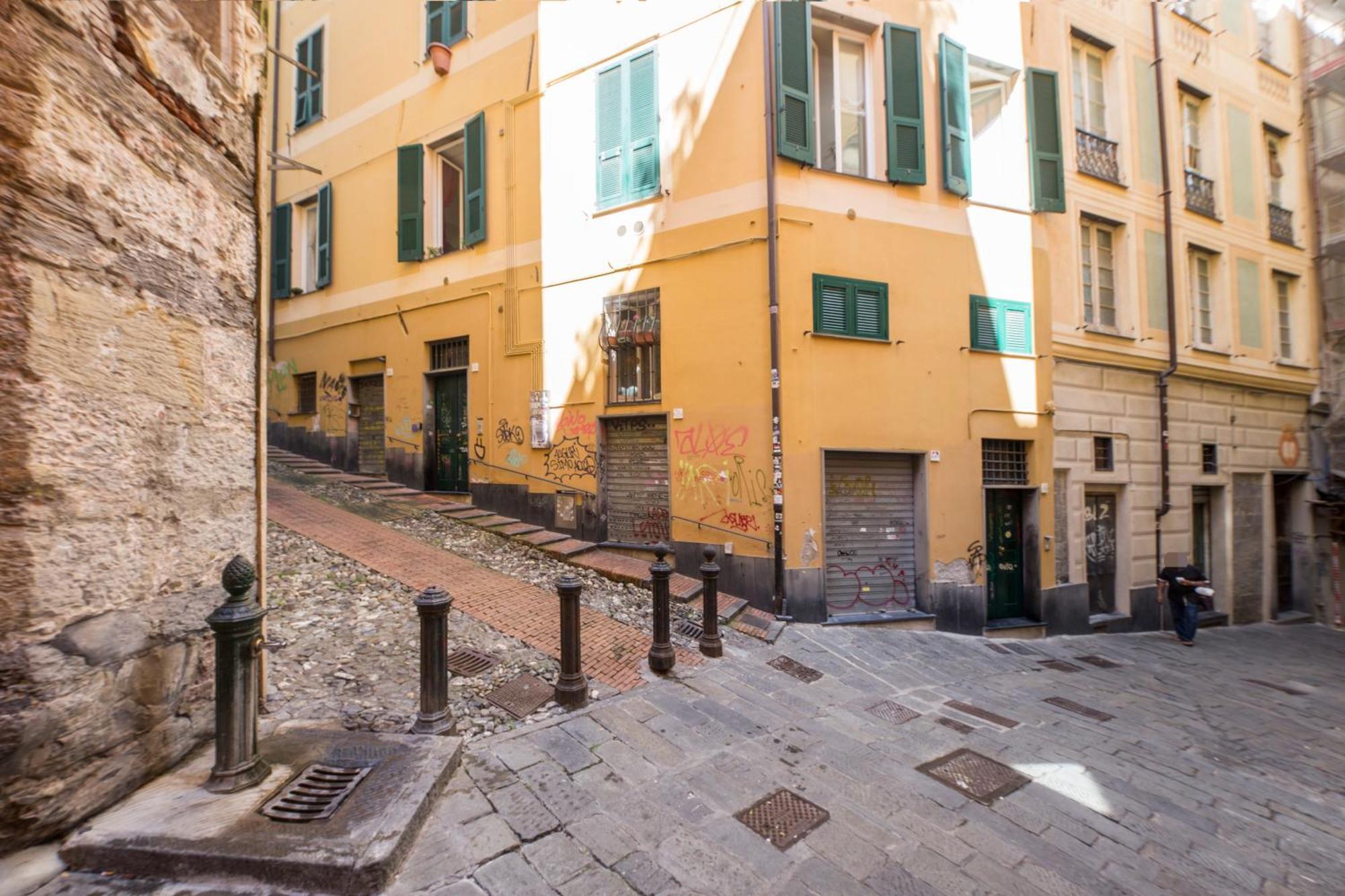 Bilocale Mascherona Genua